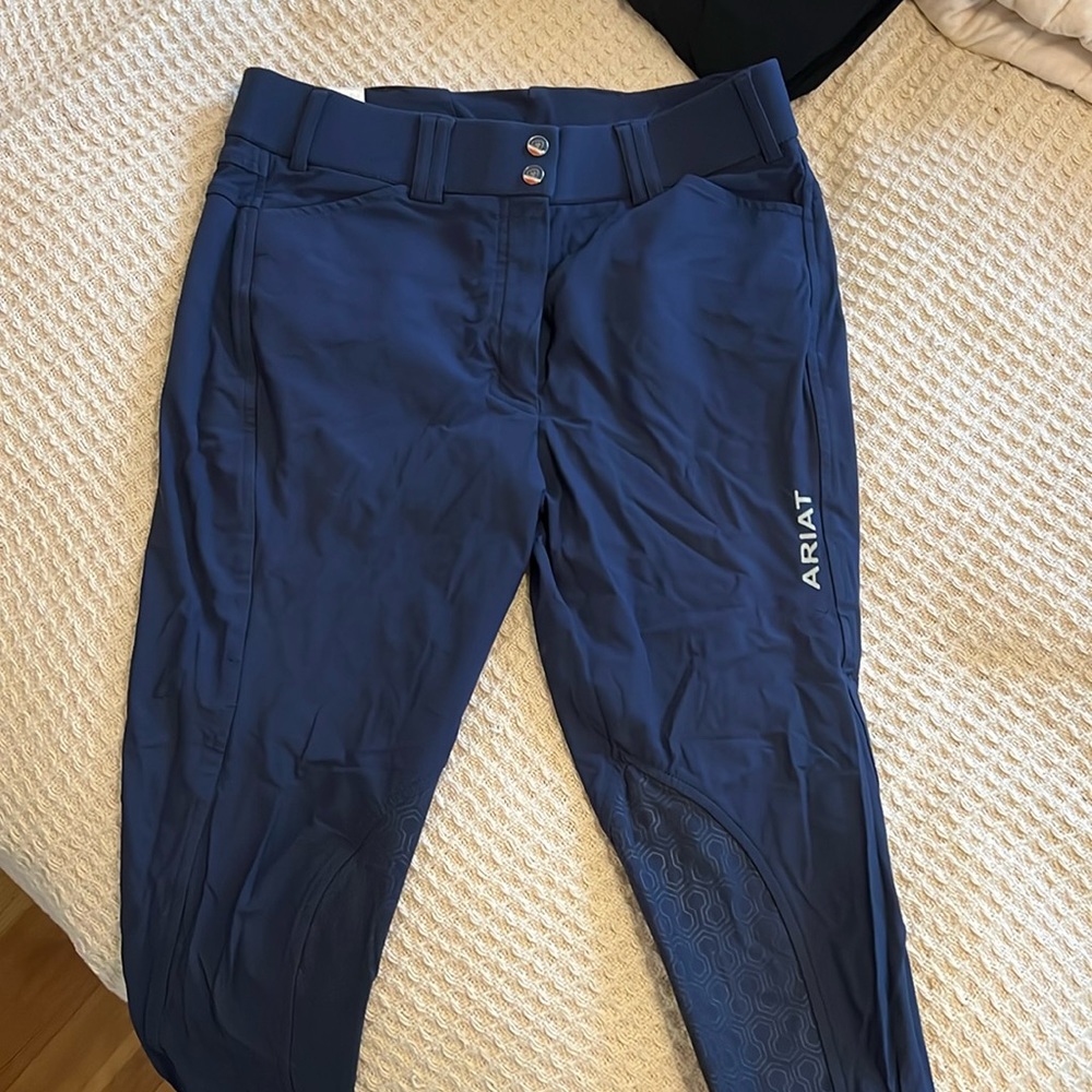 Ariat pro series size 30L